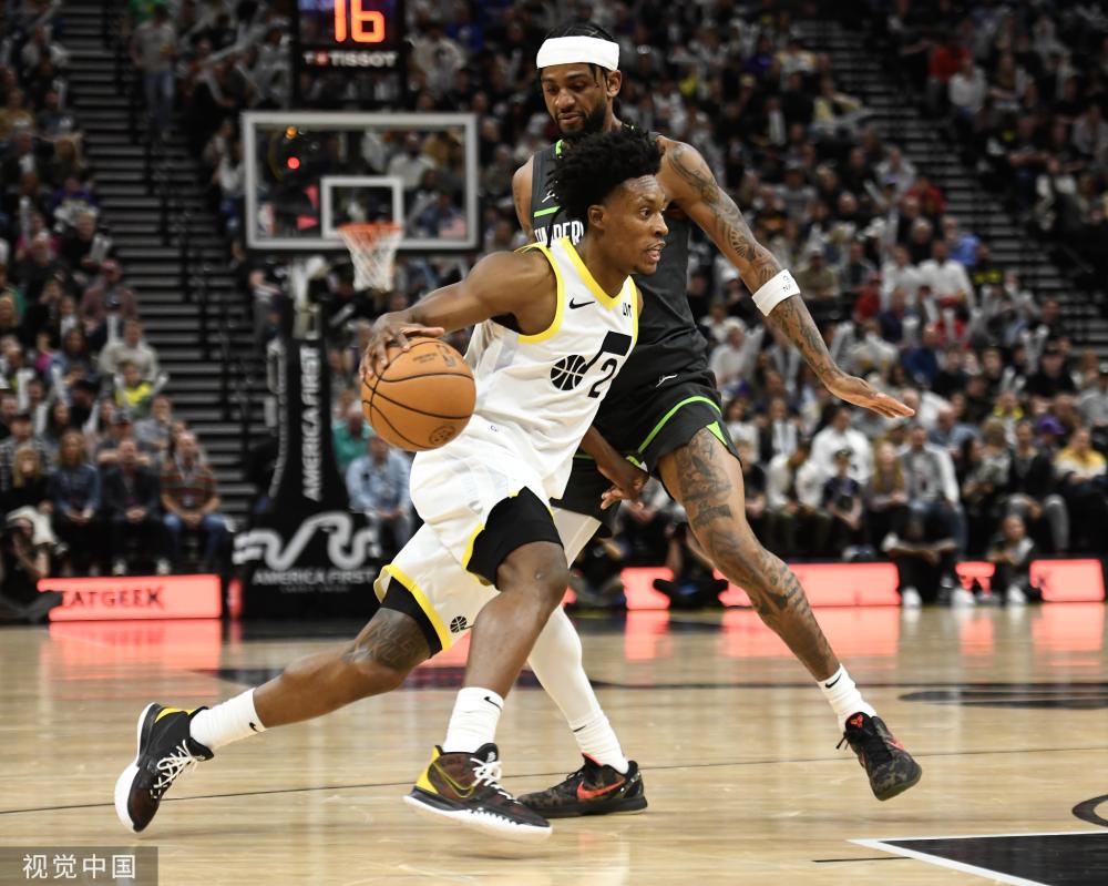 的中场核心 的中场核心