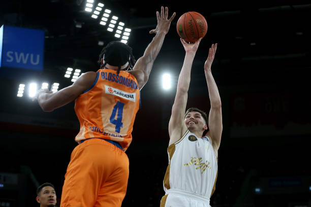 于韩国队来 于韩国队来